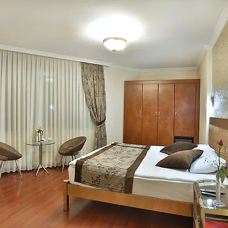 Grand Madrid 3*