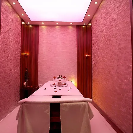 Grand Madrid Hotel