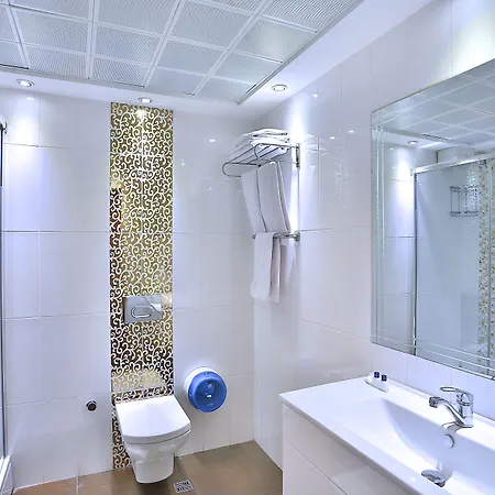 Grand Madrid Hotel