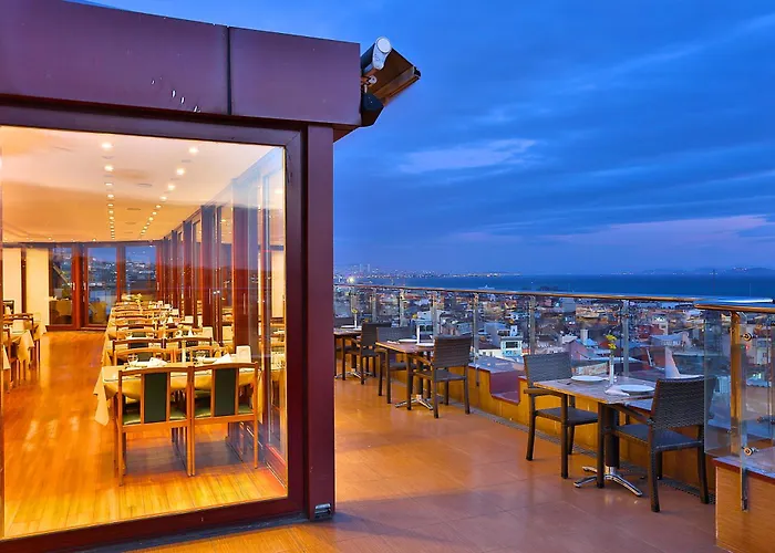 Отель Grand Madrid 3*