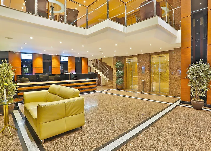 Отель Grand Madrid